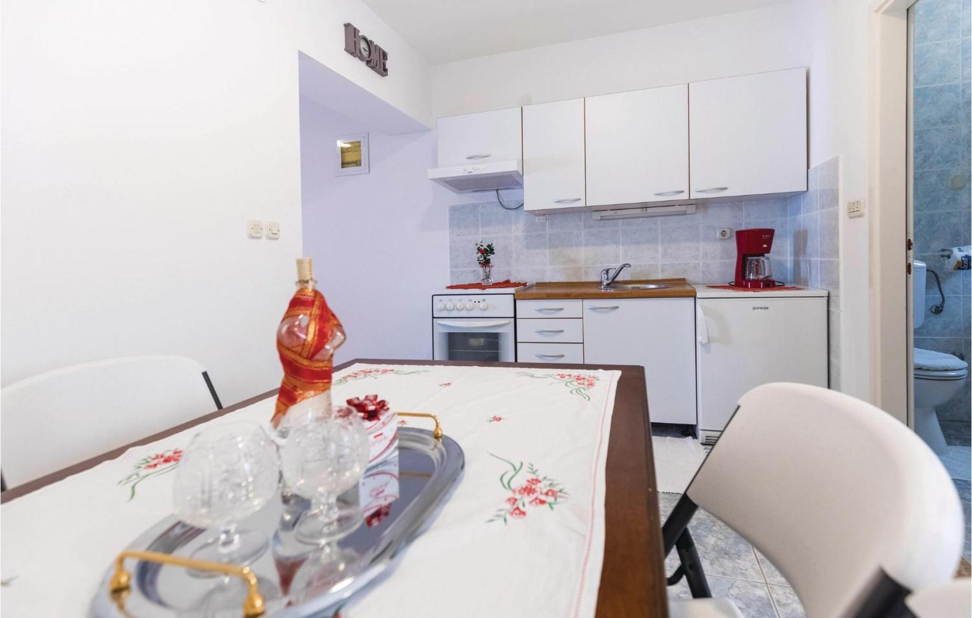 Awesome Apartment In Duba With Wifi Zewnętrze zdjęcie